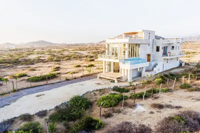 Casual Modern Luxury Private Home w/pool - 2 min to secluded Cerritos Beachfront Hotels near Tierra Sagrada - Cabo Adventures