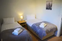 Ingle Mews - Accomadates 1 - 7 people