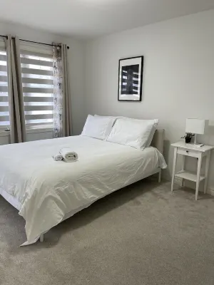 Cozy Home Close to Niagara Falls Hotels in Thorold