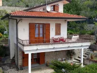 Villa on the hill with parking, garden, panorama