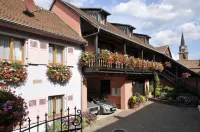 Detached house in a quiet private courtyard in the heart of Bergheim
