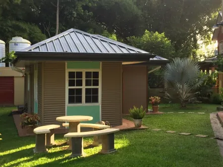 Vista Stays...The Cottage Отели в г. Loango