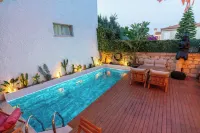 Karnelyan Alaçatı - Kolam Renang