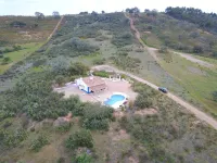 Secluded 2 Bedroomed Country Cottage with Private Pool north of the Algarve Ourique otelleri