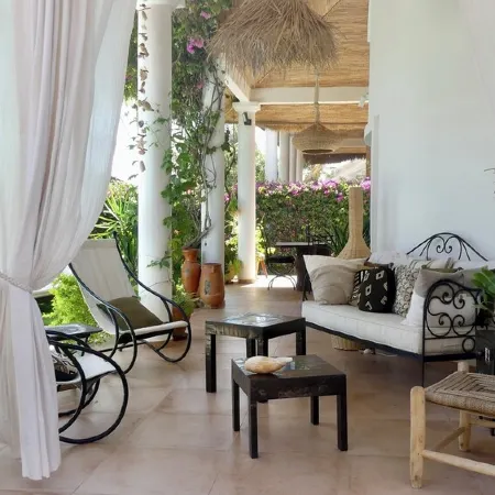 Swimming pool villa in secure residence with dream beach! 150 m from shops