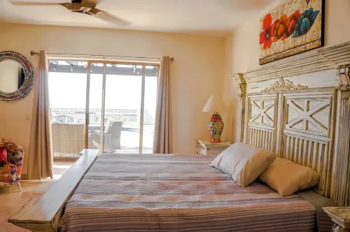 Amazing Views, Gated Community and Private Pool!