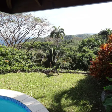 Beautiful, secluded, open plan cottage with spectacular sea views
