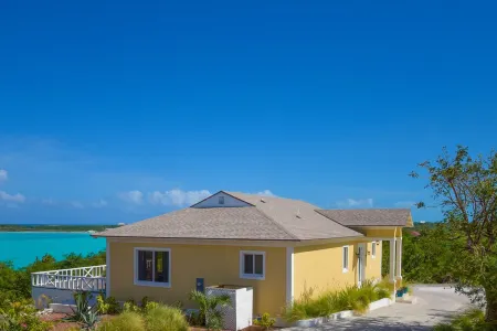 Best View in Exuma, Close to Lovely Beach - Solar, Water Pressure System & Pool