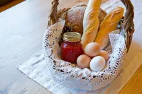 As a guest, leave as a friend ...