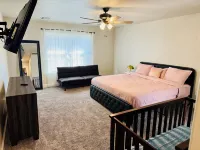 Charming 3-bedroom house with AC and WiFi in peaceful Lawton