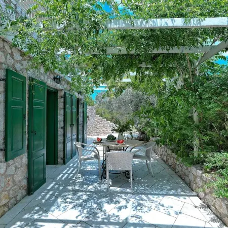 Luxury Beachfront Villa Aria - Pool, Tennis, Sunset Views & Seaside Adventures!!