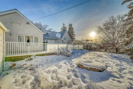 First Place-Family Corporate Social GatheringsHome Away from Home Отели в г. Стратмор