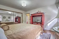 Hot Tub & Views: Spacious Getaway on Rogue River - Balkon