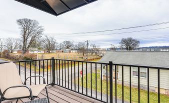 Balconies: Walkable Southside Chattanooga Condo!