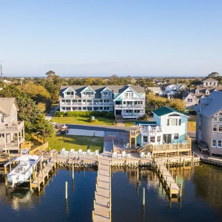 The Ocracoke Harbor Inn