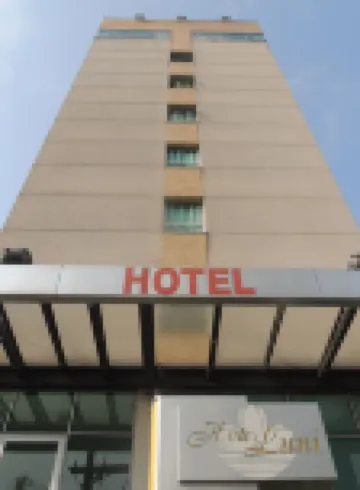 Hotel Luni Hotels near Santana