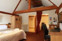 Tonge Barn