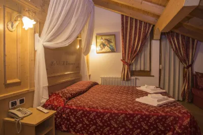 Hotel San Lorenzo Отели в г. Стенико