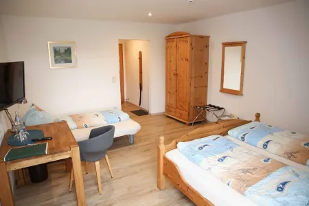 Gasthof Schloßbraeu Lintach Отели в г. Верхний Пфальц