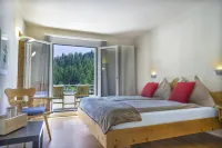 Hotel Morteratsch Hotels near Camping Cavresc