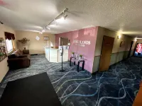 Woodland Inn & Suites - Motels