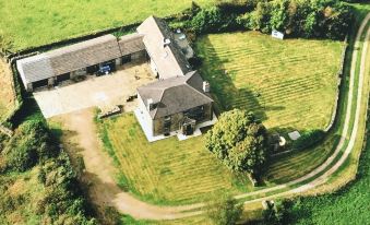 The Coach House & the Stables Yorkshire Peak District with and Without Hot Tub Options