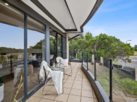 On the Esplanade Apartments Hotels in Torquay