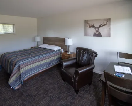 Three Lakes Motel Hotels in Baraga County