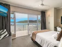 Phoenix Lodge and Waterside Accommodation Hotels in Knysna