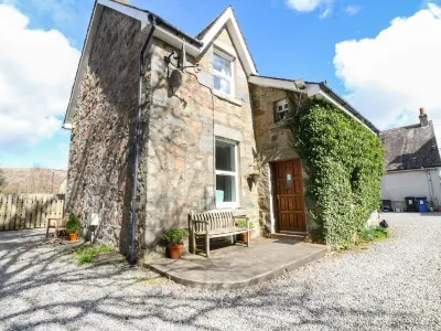 The Knowe Lower Hotels in 