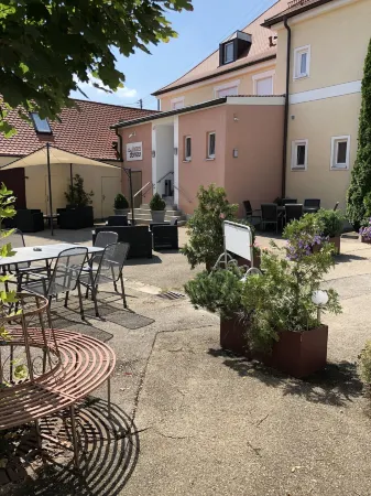 Hotel Donau Отели в г. Дайтинг