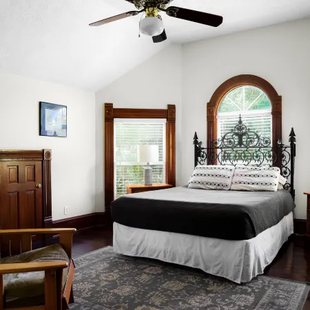 Brava House Bed and Breakfast