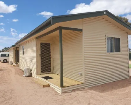 Paringa Caravan Park Hotels in Renmark