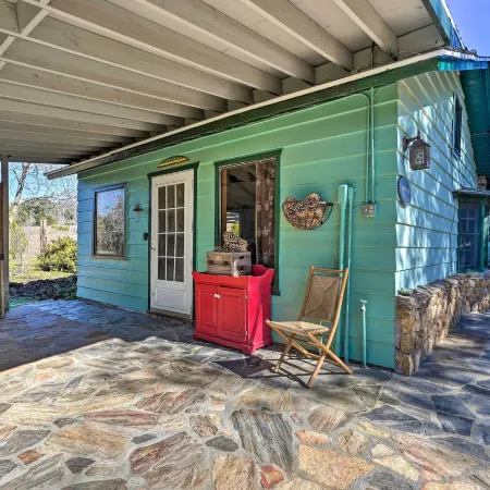 Cozy 'Story Book Barn Cottage' w/ Scenic View