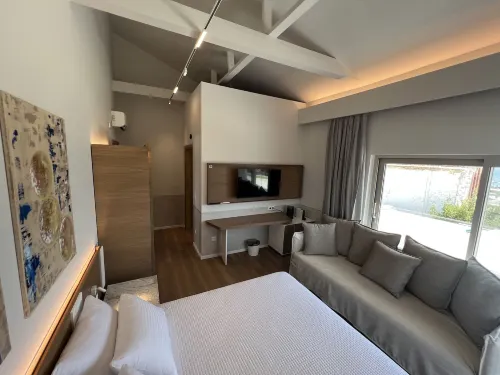 Studio Nikiti Beach