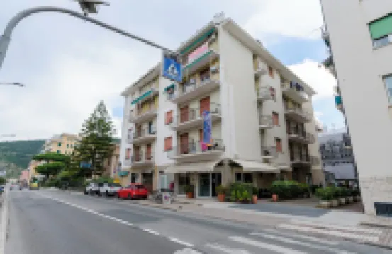 Spacious flat with Balcony