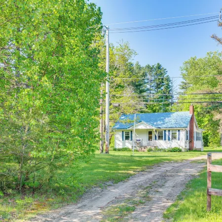 Cozy Cottage Near Ski Bretton Wood and Franconia