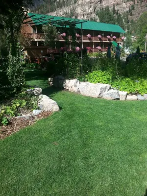 The River's Edge Motel Lodge & Resort Hotels in Ouray
