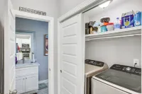 Pet-Friendly Gallatin Home w/ Deck, 1 Mi to Town! - parking