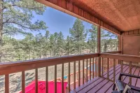Updated Ruidoso Mountain Escape w/ Deck & Balcony! -  Ferienwohnungen