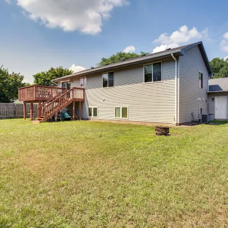 Sporty Blaine Home w/ Games ~ 2 Mi to Super Rink!