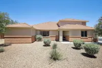 Welcoming Mesquite Condo w/ Pool Access! - parkir