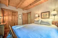 Game Room & Hot Tub: Pet-Friendly Mount Snow Gem - Wifi