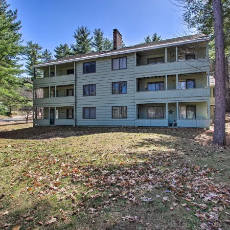 Cozy Bartlett Condo 1 Mi to Attitash Ski Resort!
