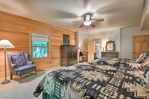 Smoky Mtn Cabin by Cataloochee Valley Elk Viewing! - parking