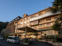 Senpokaku Hotels near Dolphin Island