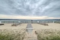 Updated Onekama Resort Condo on Portage Lake! - Pools