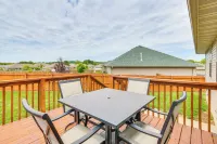 Pool Access, Grill and Gazebo Ozark Getaway! - Homestays
