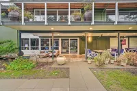 Edmonds Apartment with Private Wine Cellar! Hoteles cerca de Edmonds Underwater Park