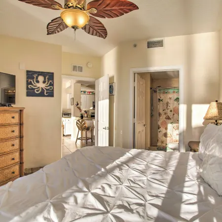 Premier St. Petersburg Unit: Best Views & Layout!